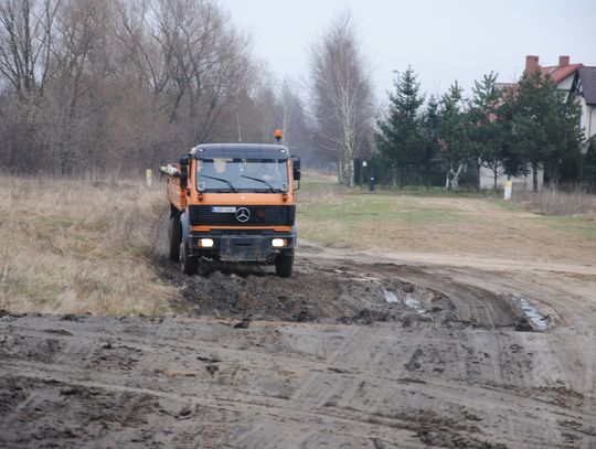 Błyskawiczna reakcja. Niszczenie drogi