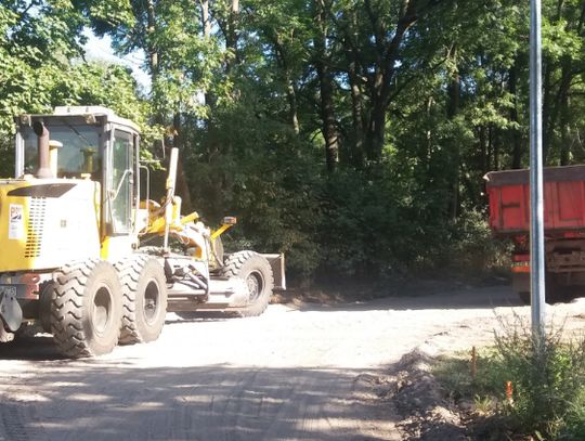 Budowa dróg gminnych. Ze Szczuki do Cieląt i w Gorczeniczce