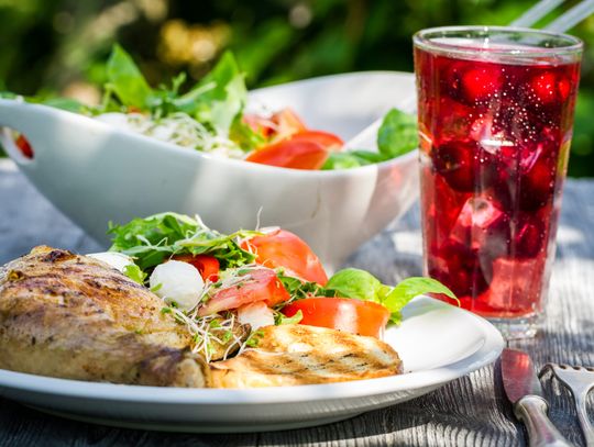 Catering dietetyczny- usługa, która zmienia życie i dodaje pewności siebie już po kilku tygodniach stosowania