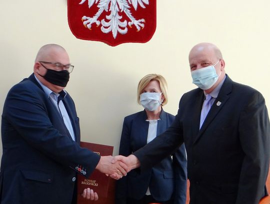 Dyrektor kontynuuje misję