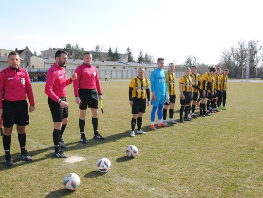 IV liga piłki nożnej. Lider nie do zatrzymania