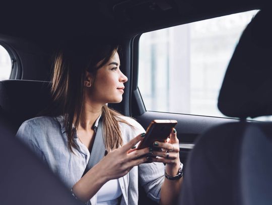 Jakie dokumenty warto mieć zawsze w aucie?