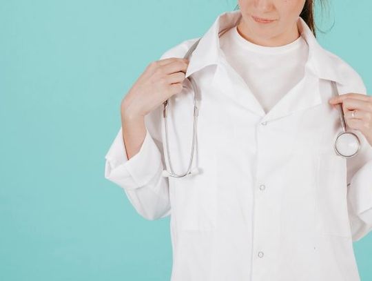 Komfort i ergonomia w odzieży medycznej: Dlaczego są tak ważne?