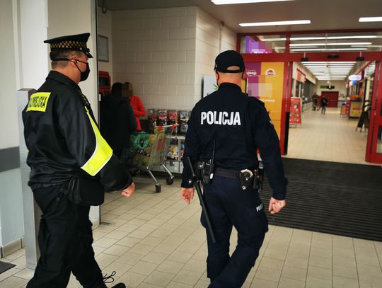Koronawirus w ataku. Noś maseczkę, trzymaj dystans