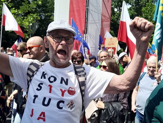 Marsz, marsz Trzaskowski! Polska cała na Rafała