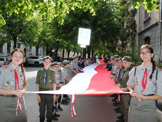 Niezwyciężone barwy biało czerwone