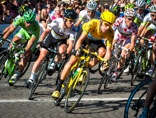 Odpryski z trasy Wielkiej Pętli. Masażysta z Tour de France