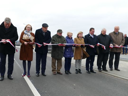 Piękny i solidny kawałek drogi