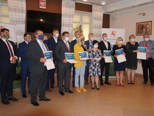 Pieniądze do wzięcia. Kiedy? Najpierw voucher, potem wniosek