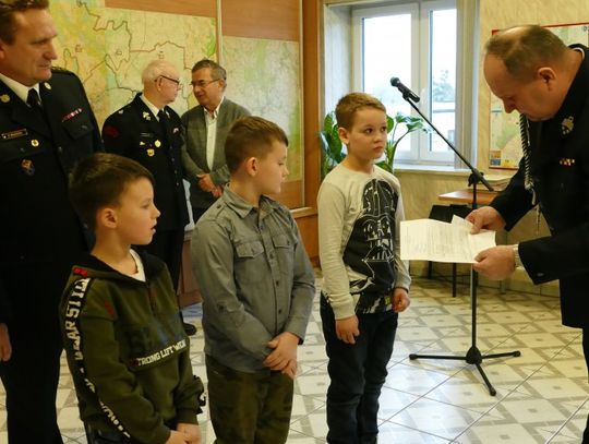 Plastycznie o strażackim trudzie
