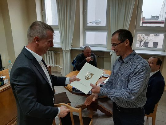 Podpisanie umów na budowę dróg gminnych
