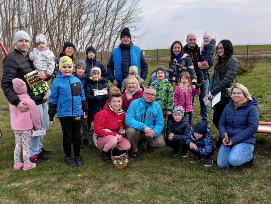 Poszukiwania wielkanocnego zajączka w Cielętach