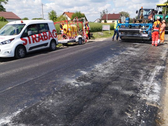 Powiatowa droga do Świedziebni. Szersza, wzmocniona, bezpieczniejsza