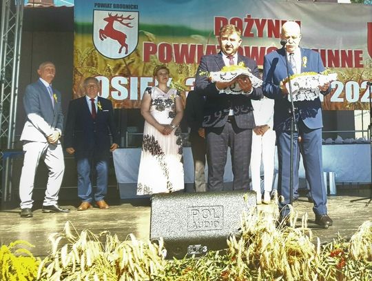 Powiatowo - gminne dożynki w Osieku. Święto plonów i żniwiarzy