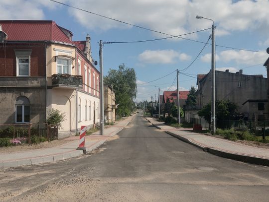 Powstają nowe chodniki i jezdnie