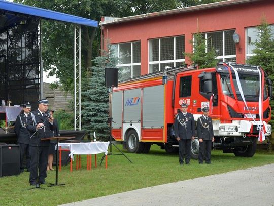 Samochody dla strażaków. Jeden trafił do remizy w Pokrzydowie