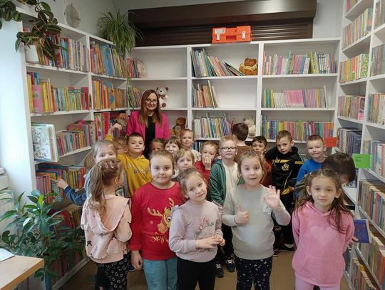 Spotkania z dziećmi w Filii Bibliotecznej w Szabdzie