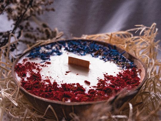 Świece sojowe - naturalne i ekologiczne źródło relaksu i aromaterapii