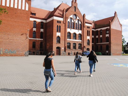 W szczególnych okolicznościach. Dobro ucznia, dobrem szkoły