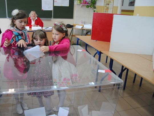 Ważą się losy demokracji