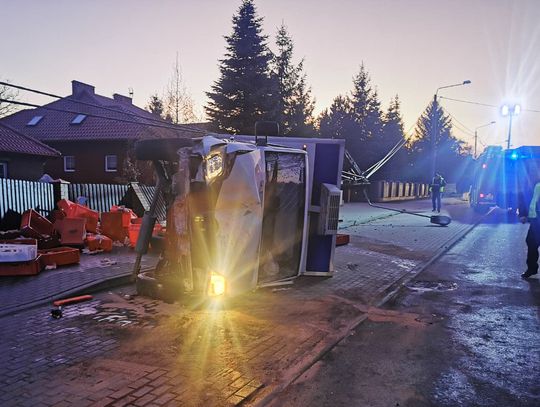 Wypadek w Podgórzu - kierowca miał dużo szczęścia  