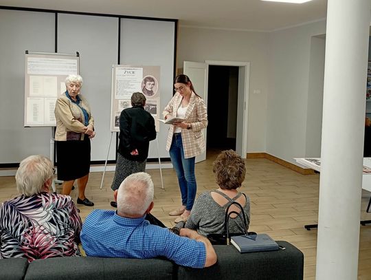 Wystawa z okazji 200-lecia Romantyzmu w bibliotece w Szabdzie