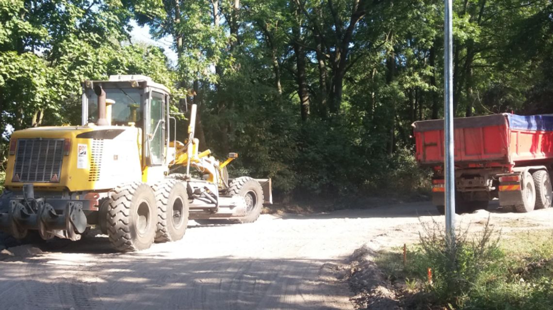 Budowa dróg gminnych. Ze Szczuki do Cieląt i w Gorczeniczce