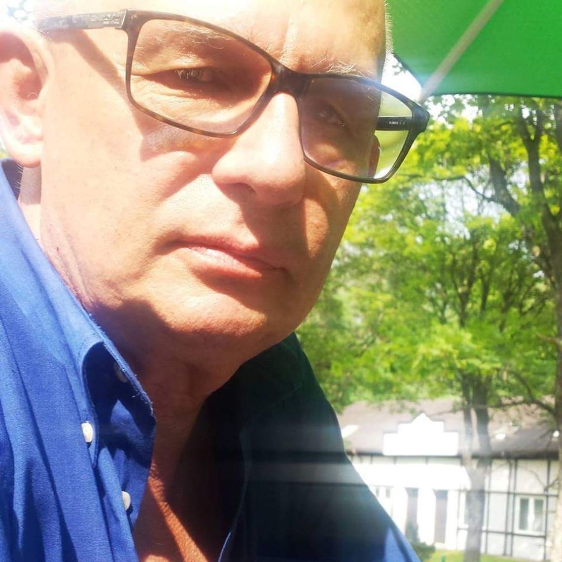 Dwa słowa. Miasto bez pieniędzy Dwa słowa. Miasto bez pieniędzy