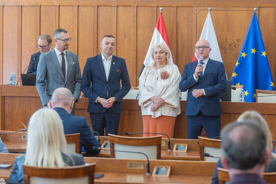 Edukacja i rodzinny dom dziecka Edukacja i rodzinny dom dziecka