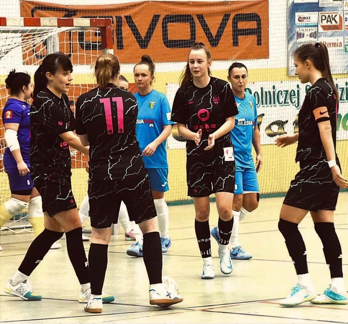 Ekstraliga futsalu kobiet. Idą za ciosem