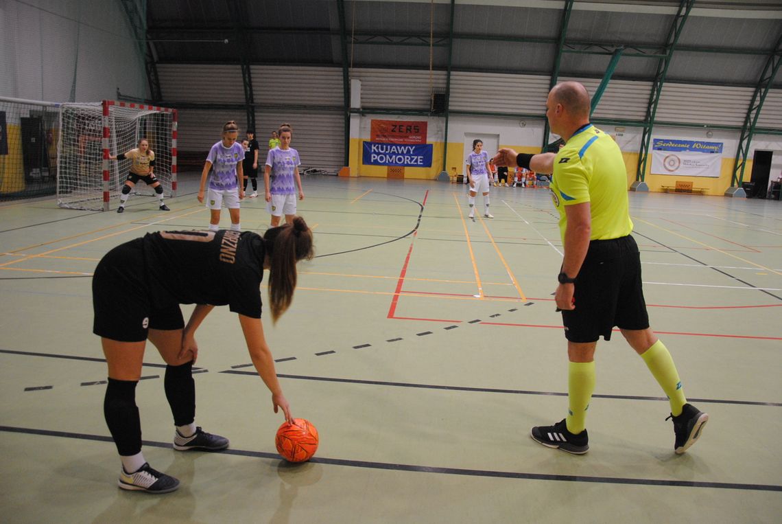 Futsal, ekstraliga kobiet. Chwila odpoczynku