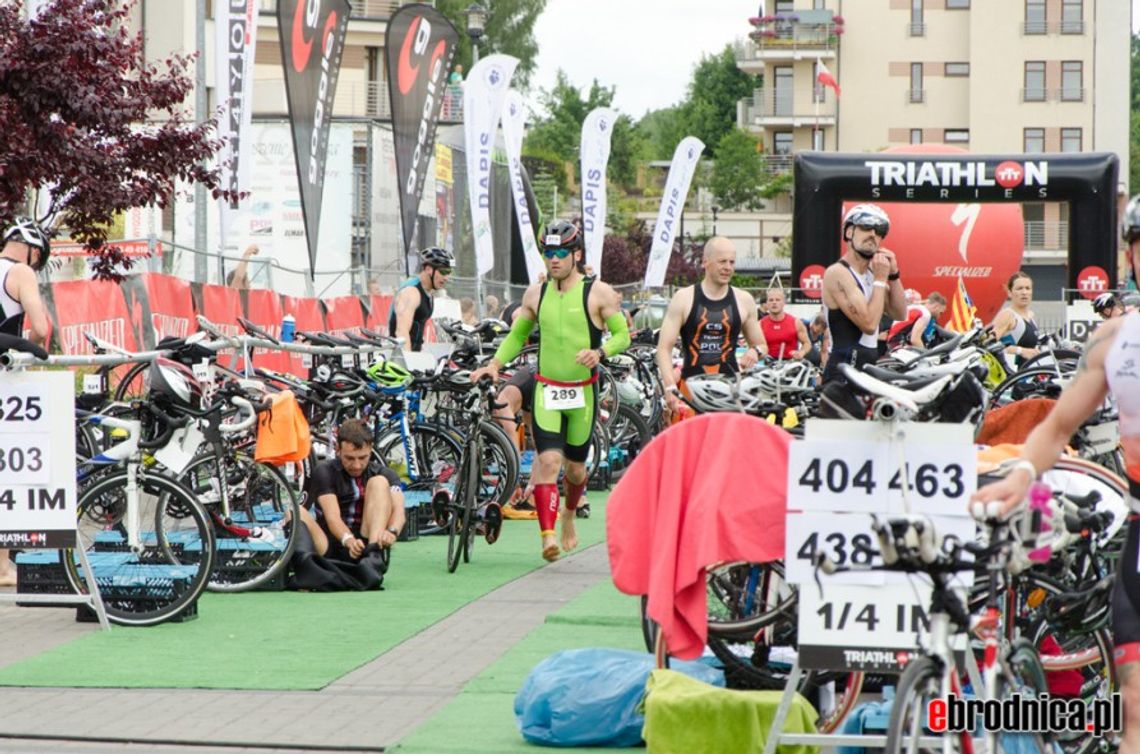 Inauguracja Triathlon Series w Brodnicy. Pływanie, rower i bieg