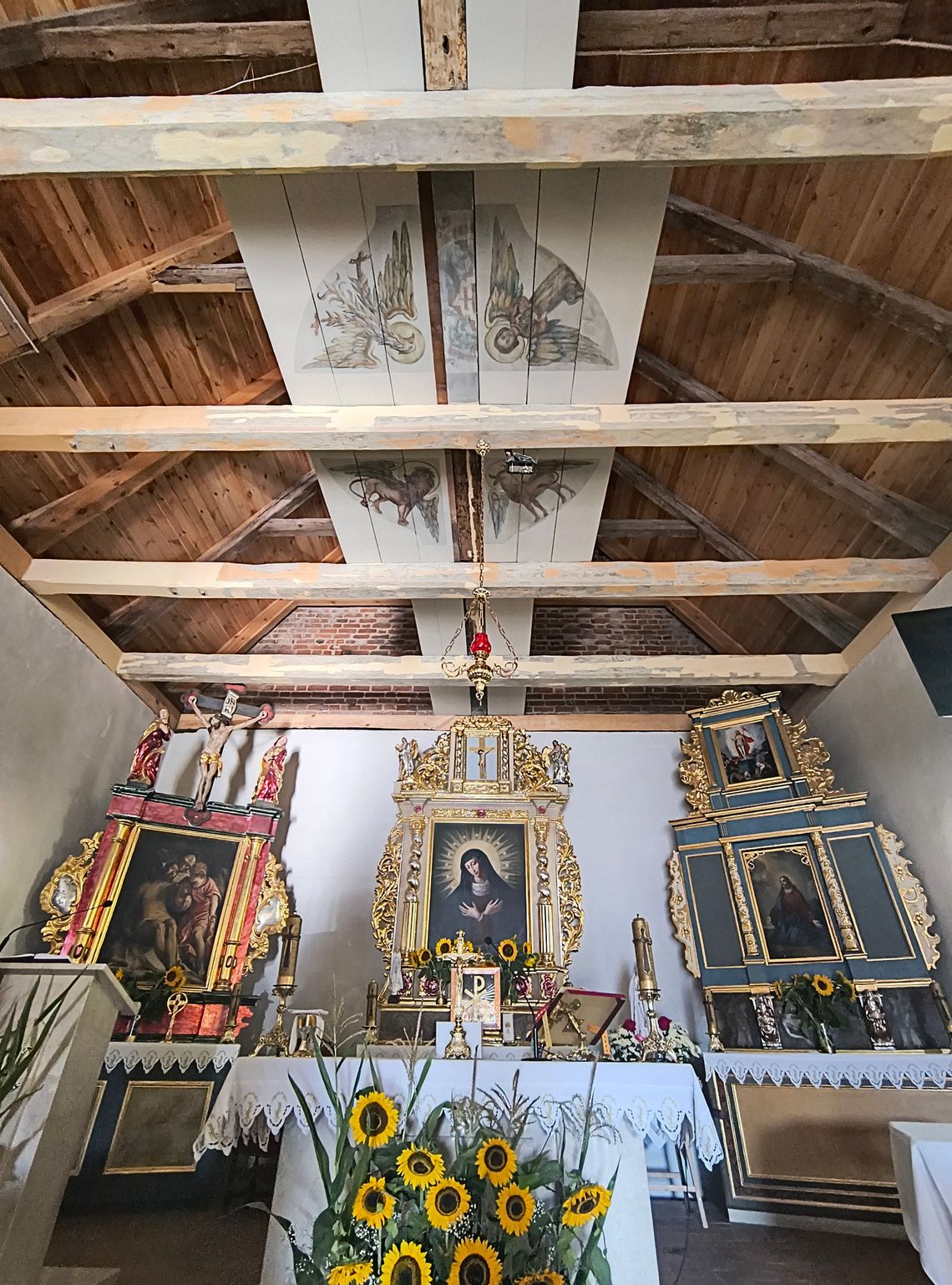 Kościół w Gorczenicy pięknieje Kościół w Gorczenicy pięknieje