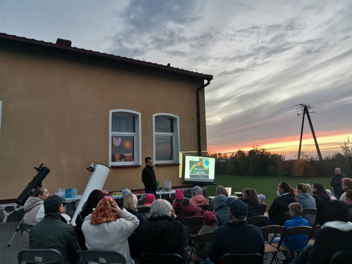 Kosmos nad Cielętami