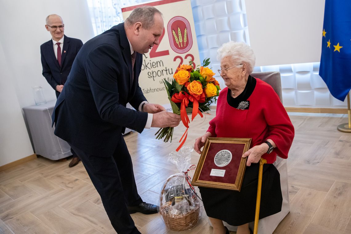 Marszałkowskie odznaczenie dla nestorów