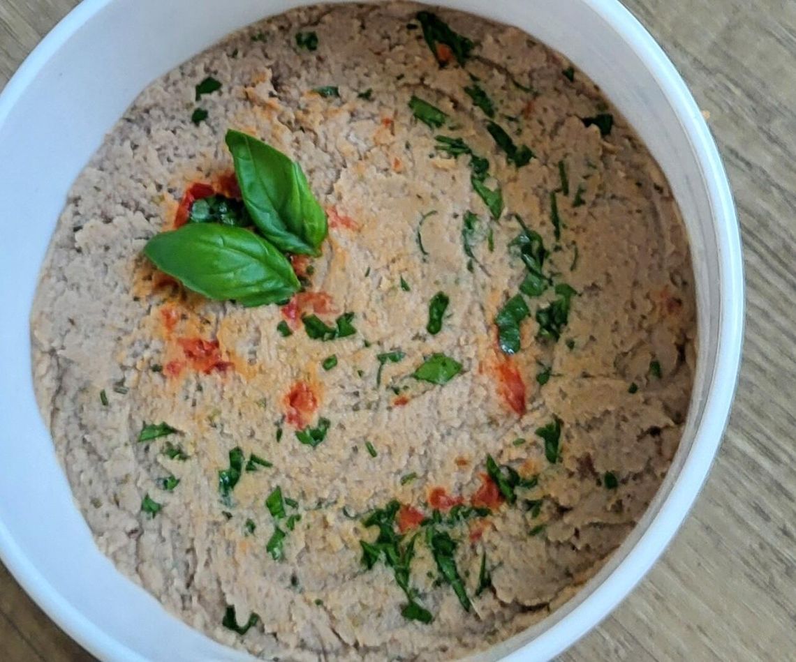Mięsna pasta do kanapek