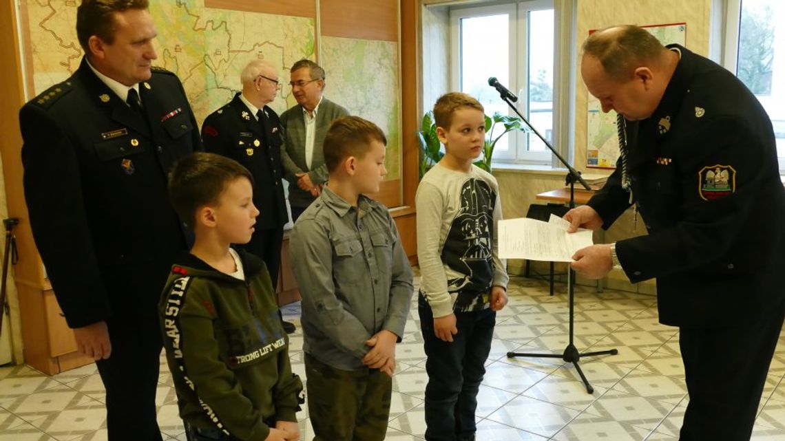 Plastycznie o strażackim trudzie