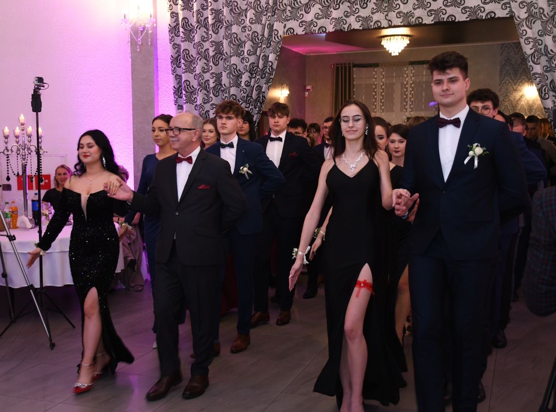 "Poloneza czas zacząć..." Studniówka I LO w Brodnicy