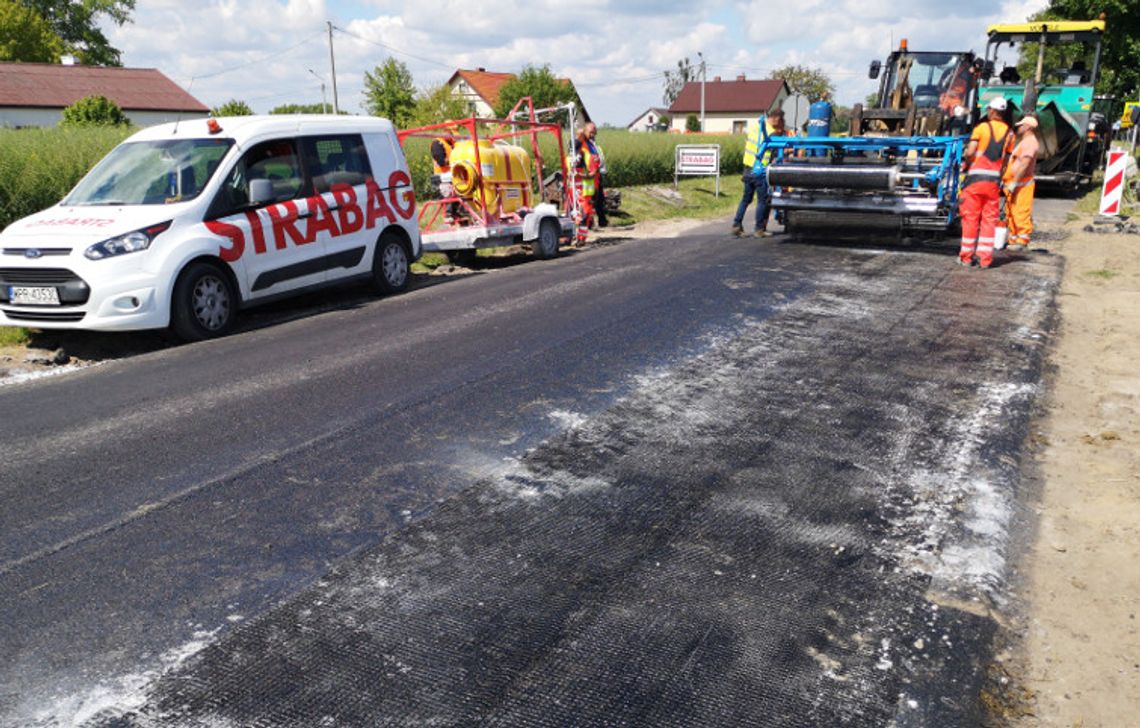 Powiatowa droga do Świedziebni. Szersza, wzmocniona, bezpieczniejsza