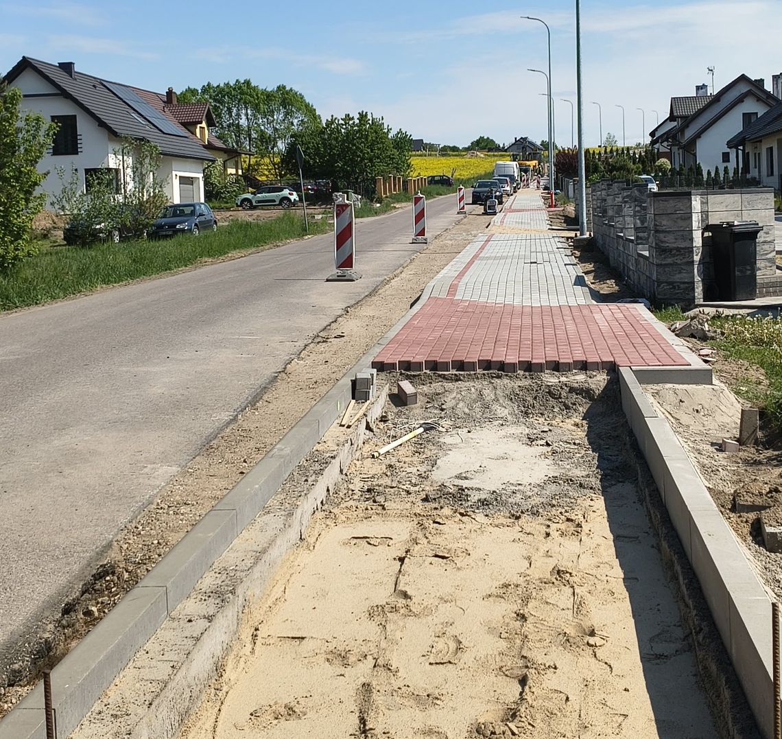 Przebudowa drogi gminnej Przebudowa drogi gminnej