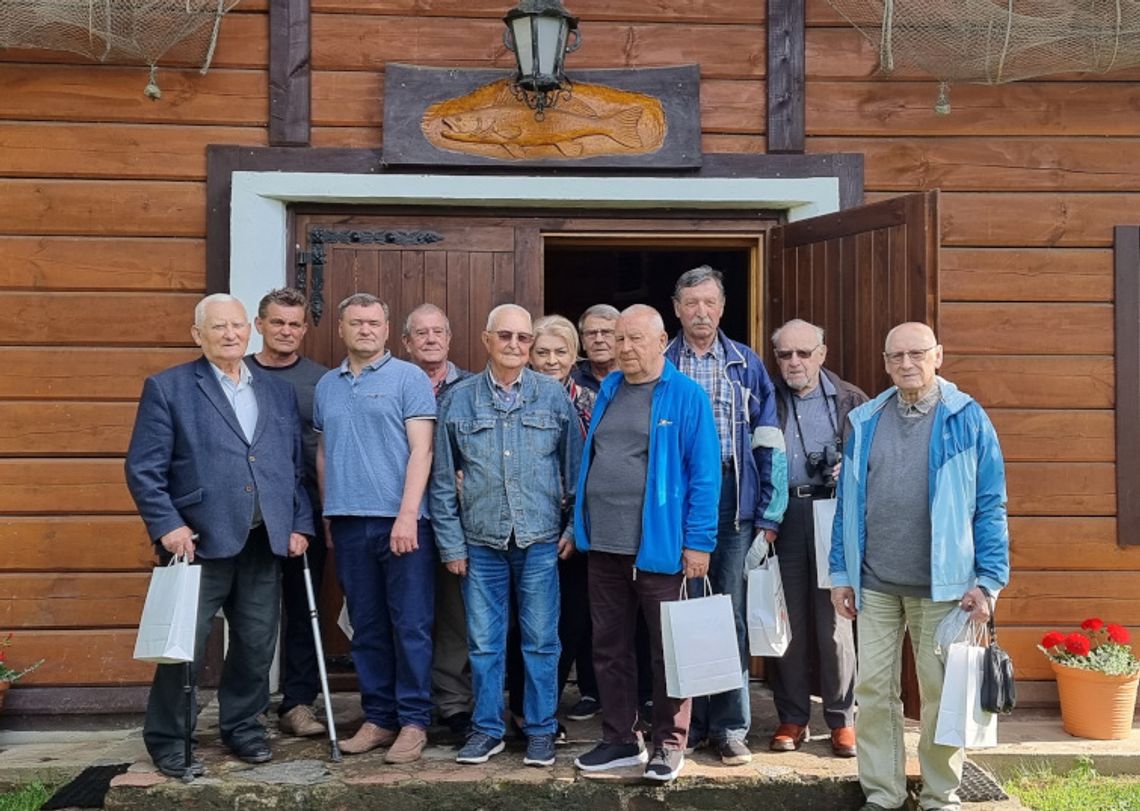 Seniorzy z lilijką ponownie na zbiórce