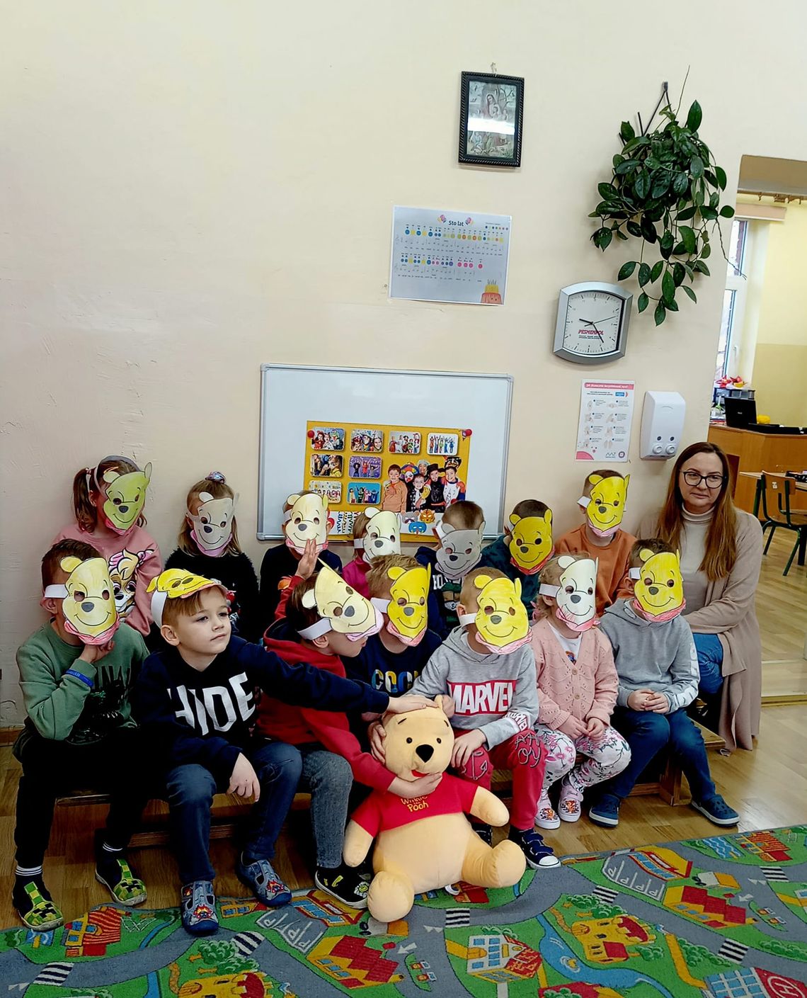 Spotkanie przedszkolaków z Kubusiem Puchatkiem 