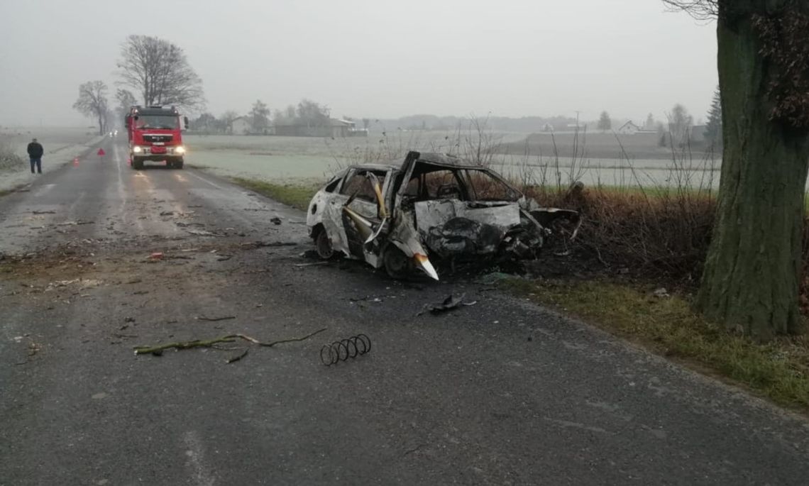 Tragiczny wypadek w powiecie brodnickim. Kierowca spłonął w aucie