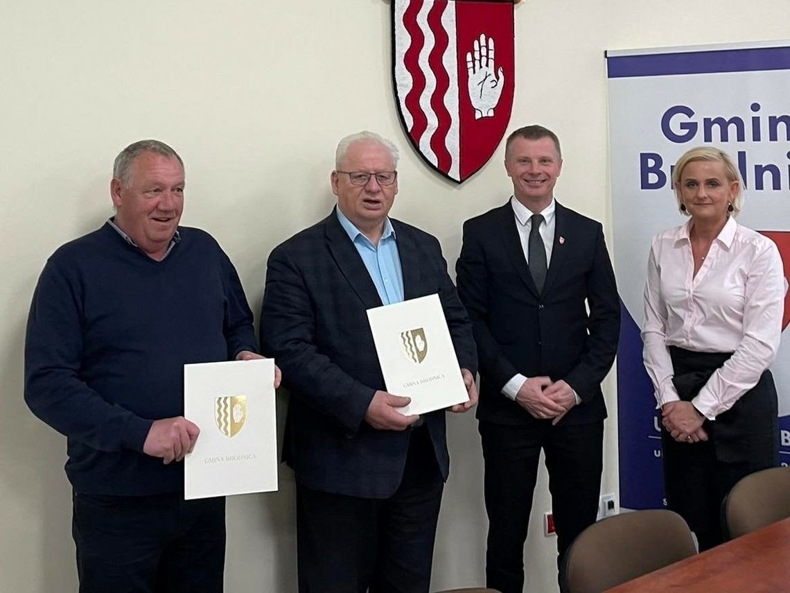 Umowy na budowę dróg podpisane 