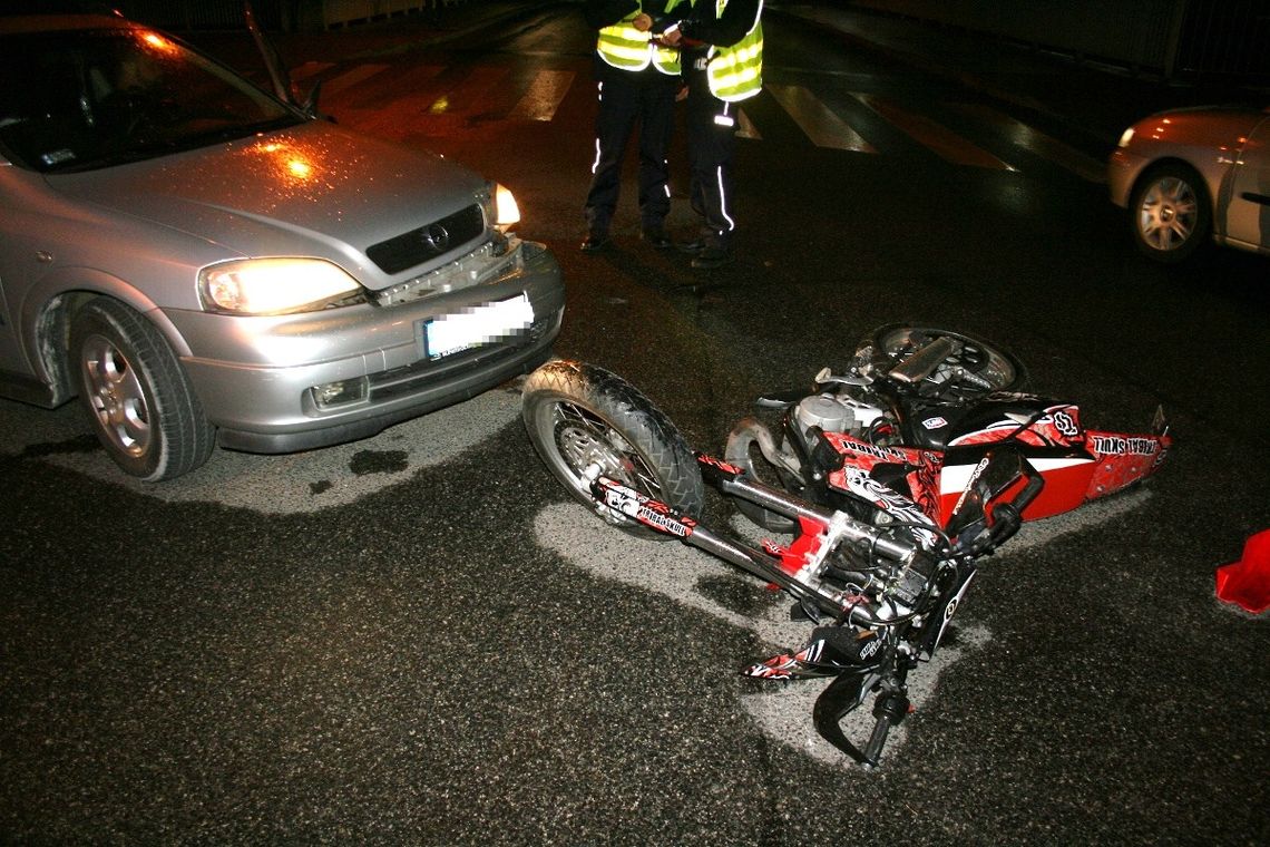 Zderzenie osobówki z motocyklem